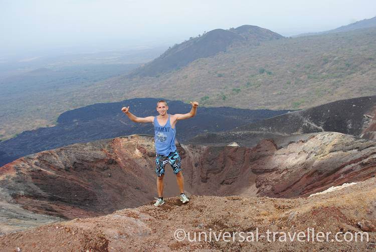 backpacking volcano boarding nicaragua dsc