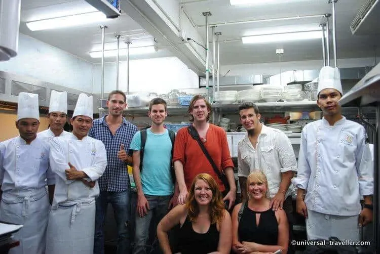 A group photo with the chefs of Siam Wisdom Cuisine.