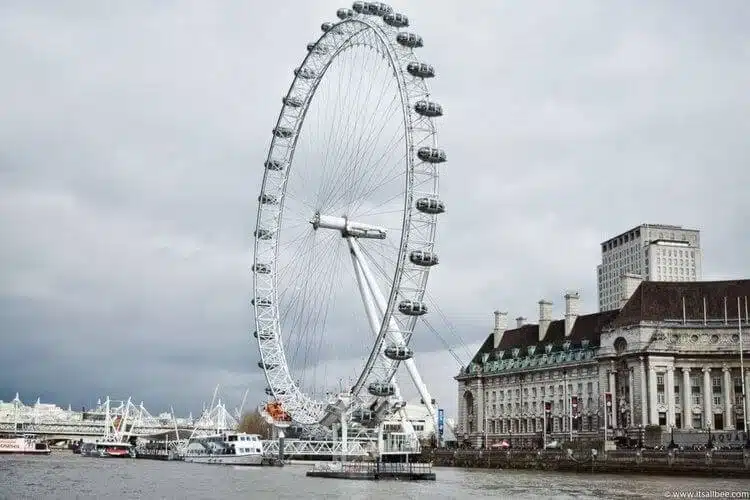 Cruise and Dine on The Thames In London - View from The Bateaux River Dinning Cruise
