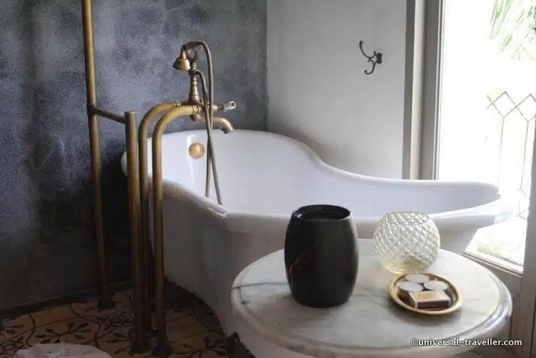 A Fancy Bathtub That Invites For A Romantic Bath... With Sea View!