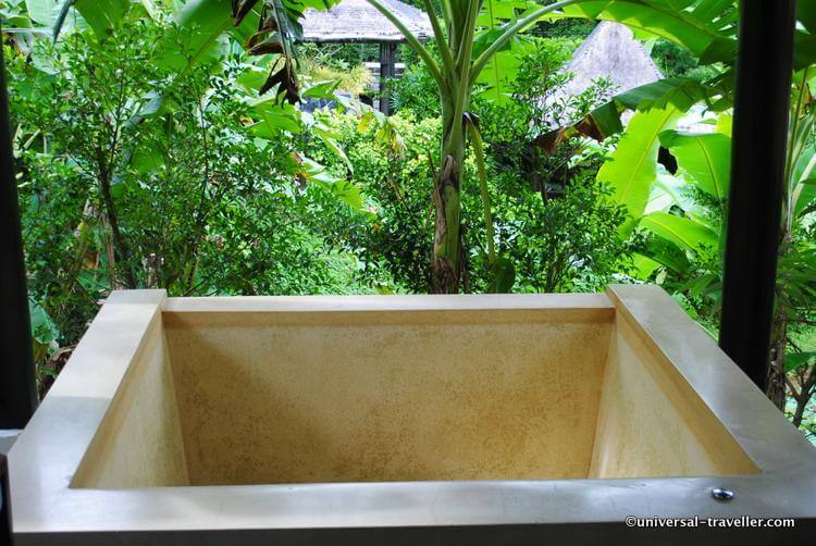 One of the jacuzzis in the spa area.