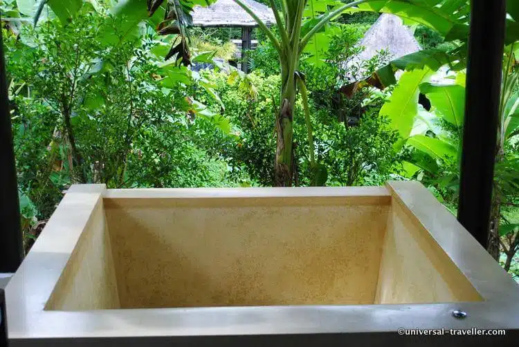 Um Dos Jacuzzis Na Área Das Termas.