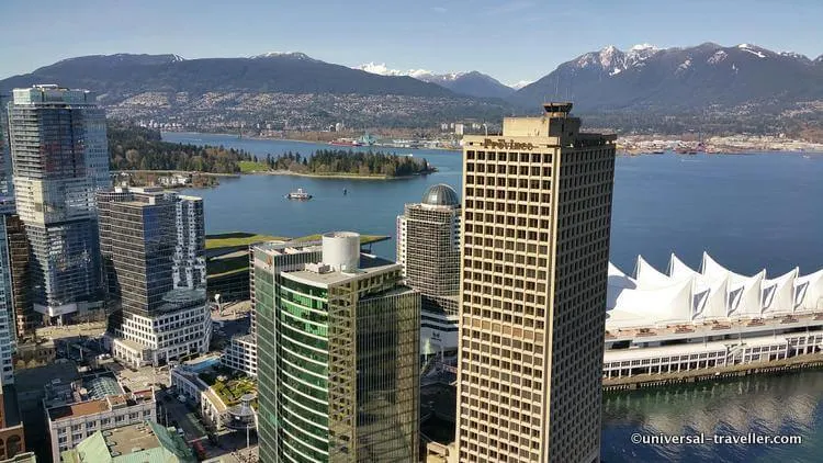 Uitzicht Op Vancouver British Colombia Vanaf De Lookout, Een Van De Bezienswaardigheden Van Vancouver.