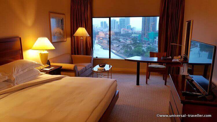 Luxury Hotel Review Hilton Colombo Sri Lanka