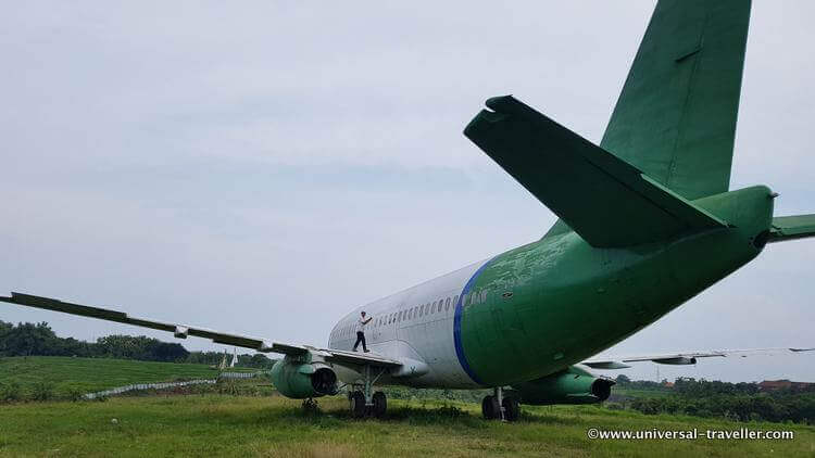 Geisterflugzeuge Auf Bali 003