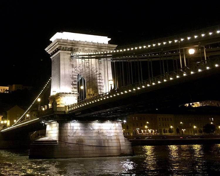 Attrazioni Turistiche Di Budapest - Ponte Delle Catene