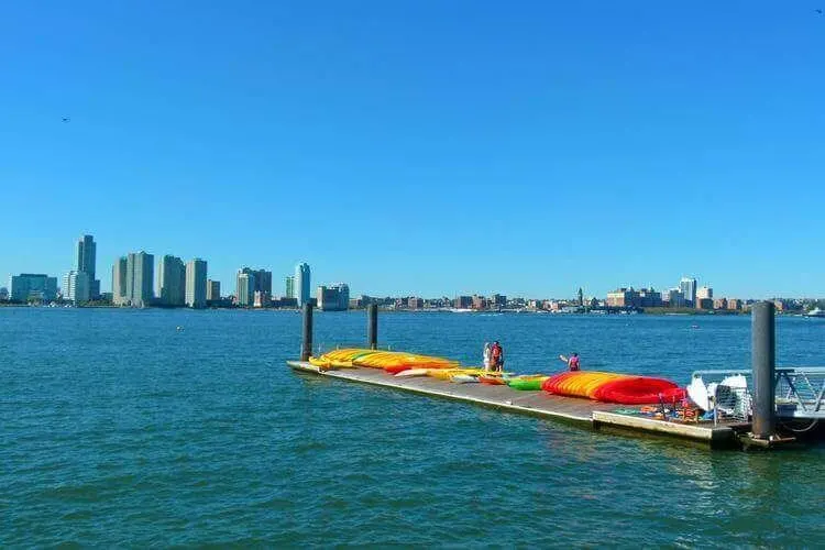 Best Things To Do In New York - Sea Kayaking