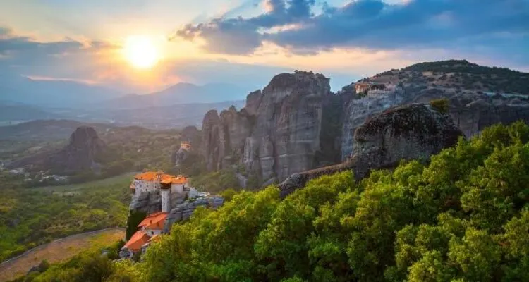 Athens To Meteora 2 Day Tour Via Train