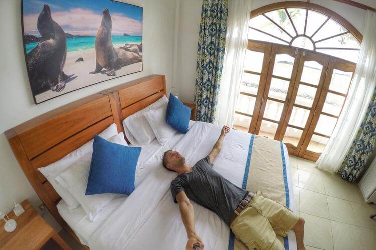 beste galapagos-touren wo man auf der isla isabela übernachtet hotel albermarle