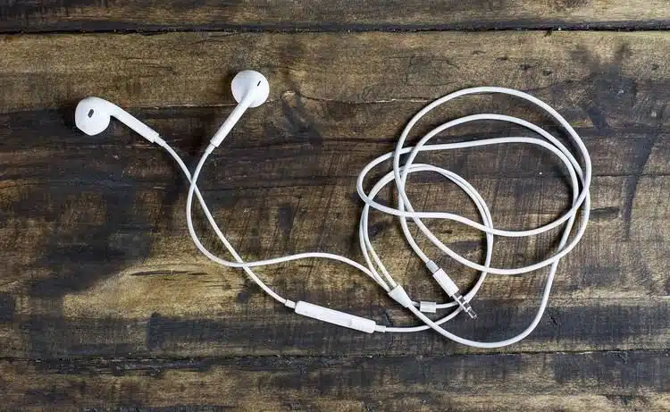 infinitive noise isolating earbuds