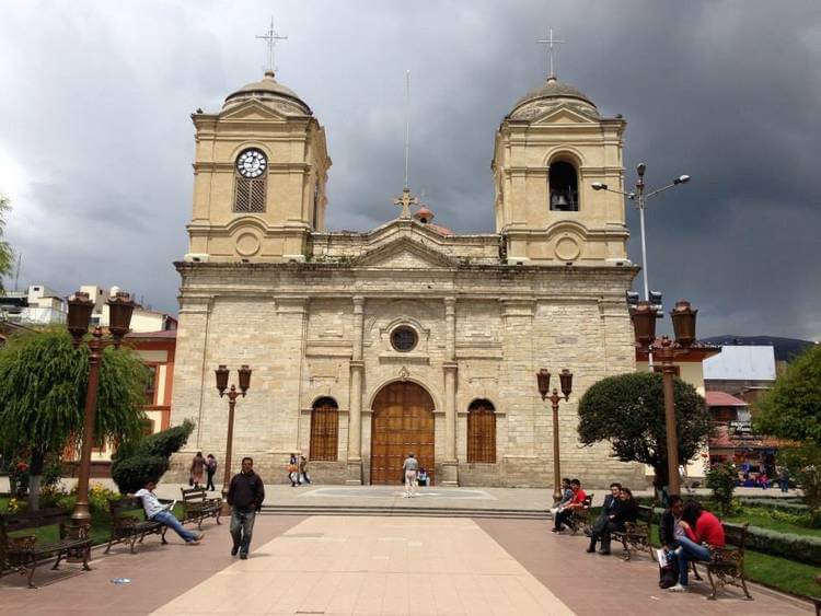 Peru Deve Ver A Catedral Huancayo