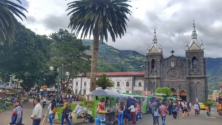 Place Principale Banos Ecuador