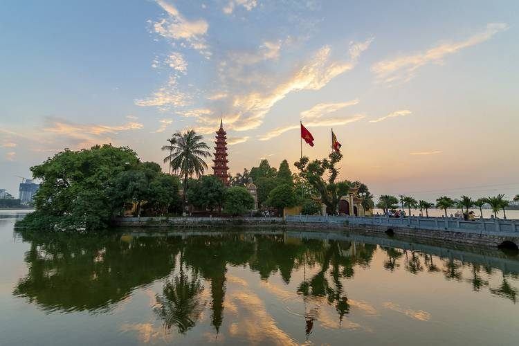 Tran-Quoc-Pagoda-Getting Around Hanoi