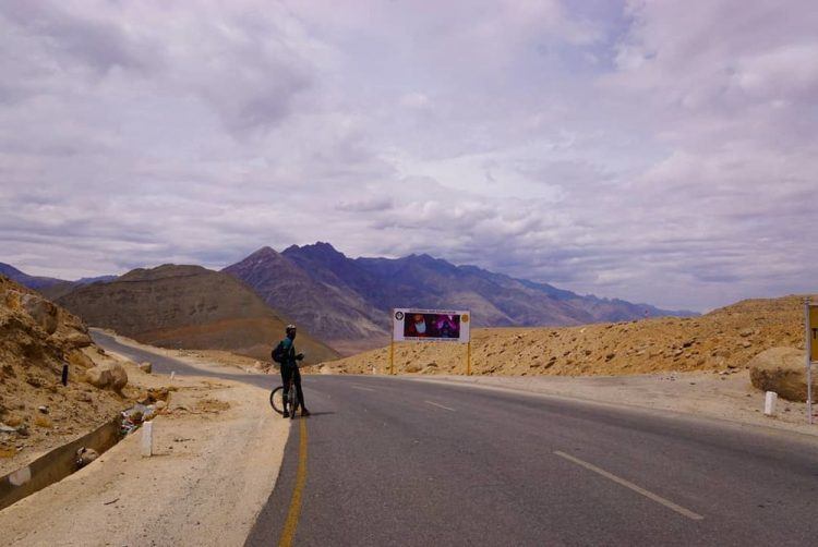Cycling In Ladakh Leh Sringar Cycle Touring