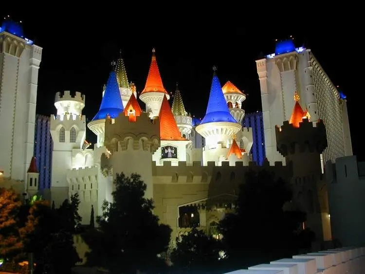 95 Kostenlose Und Günstige Las Vegas Sehenswürdigkeiten 9 Excalibur Castle Cheap Stuff To Do In Vegas