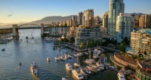 How to travel from Toronto to Vancouver