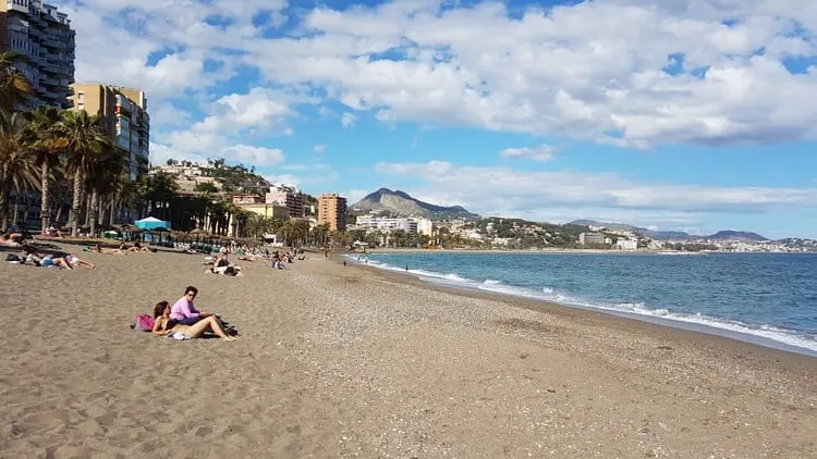 Rilassati Sulle Spiagge Di Malaga
