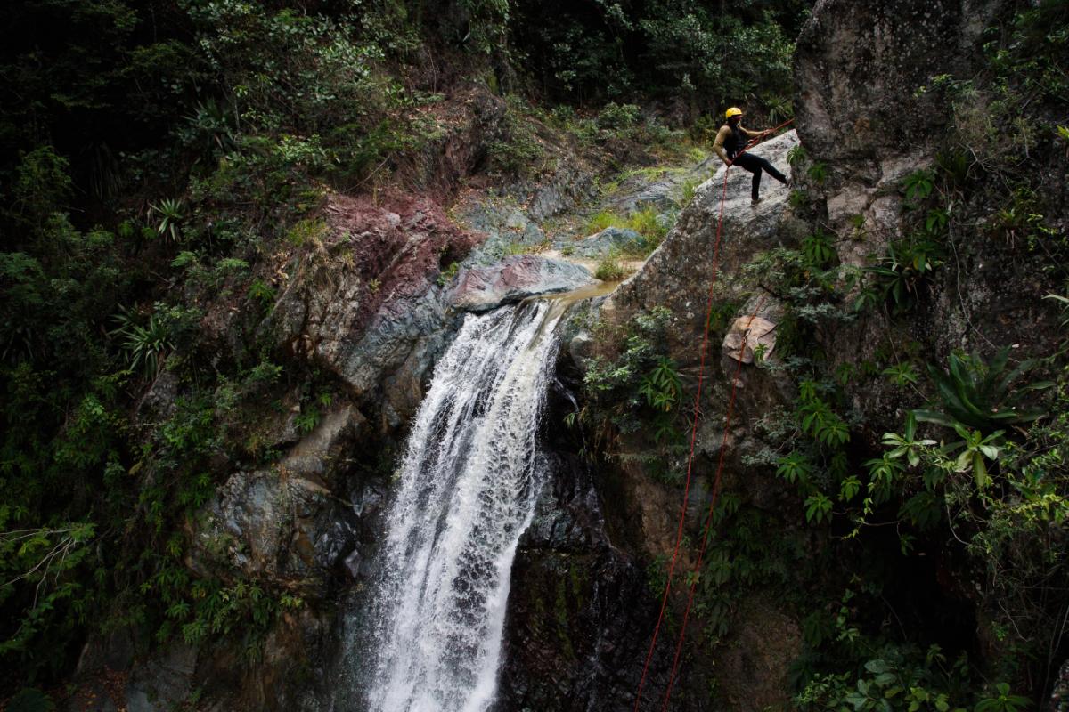 Best Canyoning And Waterfall Rappelling Tours In Costa Rica1 1