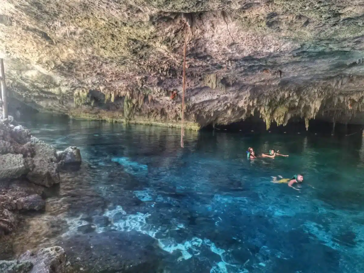 Cenote Dos Ojos Tulum