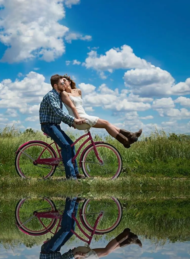 40 Best Romantic Couple Travel Quotes