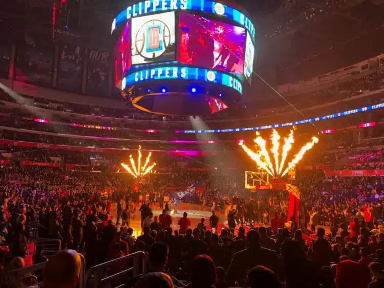 Zu Einem Basketballspiel Gehen Spaßige Dinge In La Zu Tun