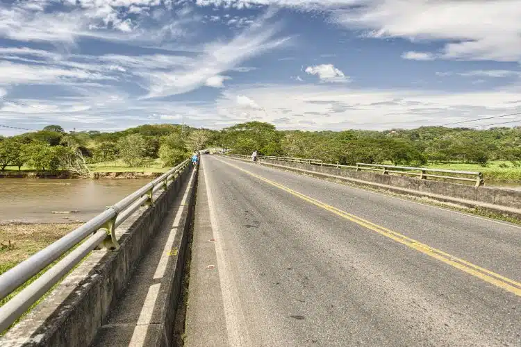 Explore The Crocodile Bridge Costa Rica At Rio Tarcoles