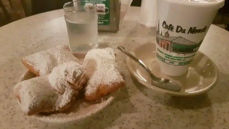 Café Del Mundo