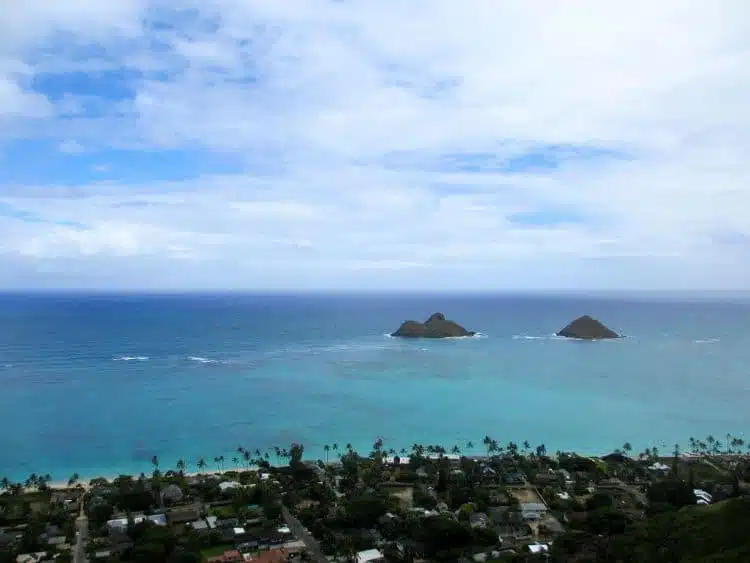 Kayaking To The Mokulua Islands