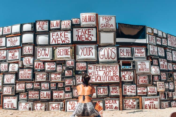 Salvation Mountain Slab City, Was Es In Kalifornien Zu Sehen Gibt2