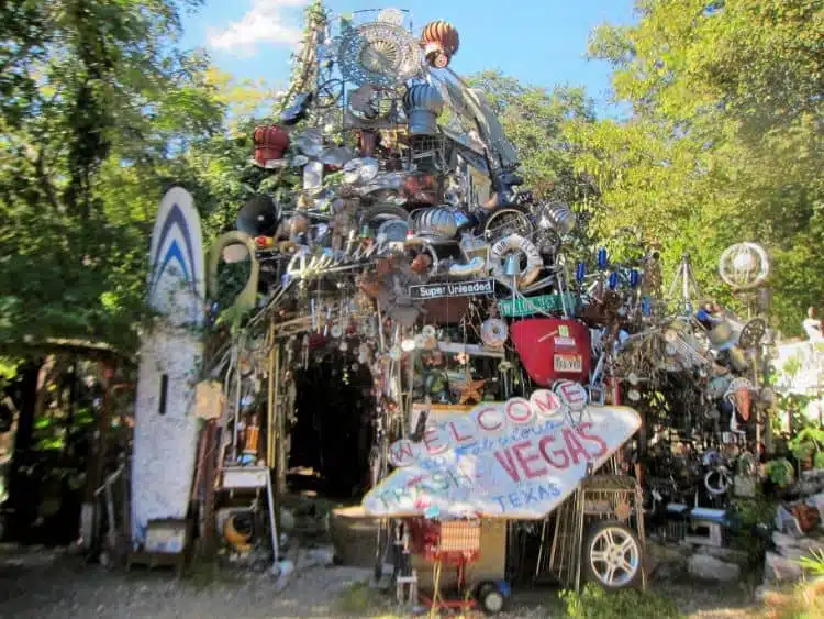 Kathedraal_Van_Junk_Austin