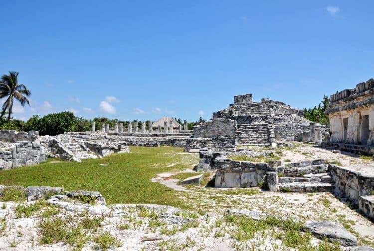 Explore Le Site Archéologique De Muyil