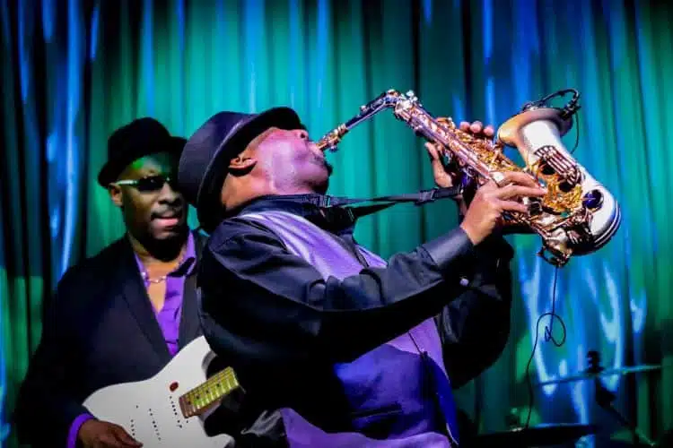 30 Fun Things to do in Kansas City 52 Listen to jazz at the Green Lady Lounge