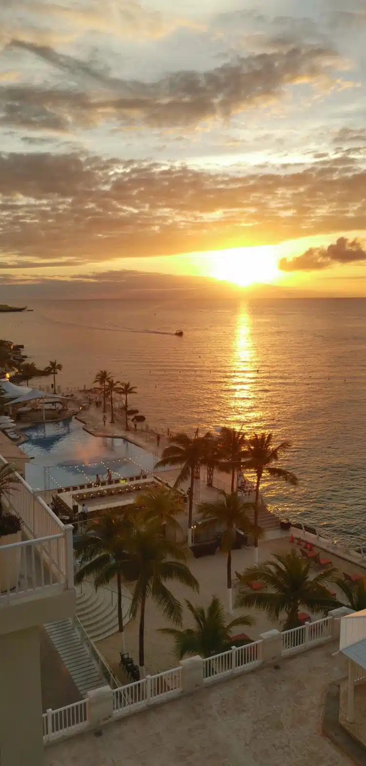 Coucher De Soleil à Isla Cozumel Mexico
