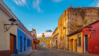 Wie kommt man von Guatemala-Stadt nach Antigua