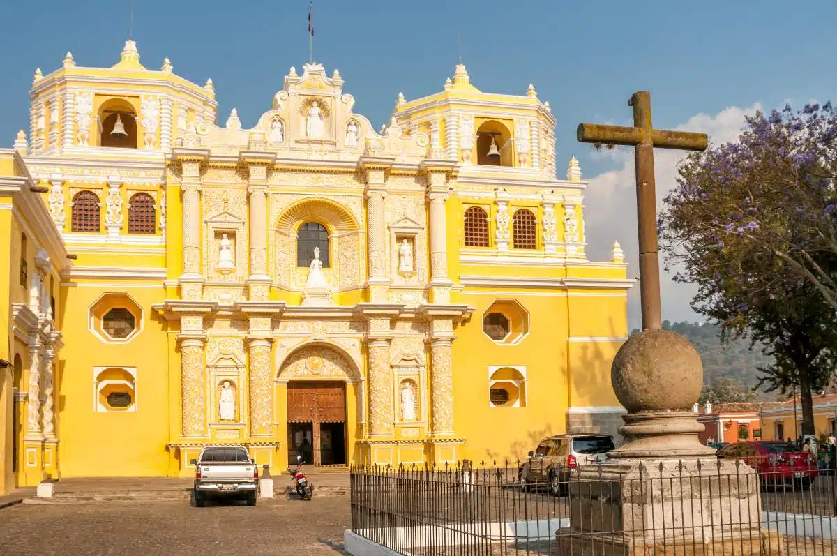 Hoe Kom Je Van Guatemala Stad Naar Antigua, Guatemala?