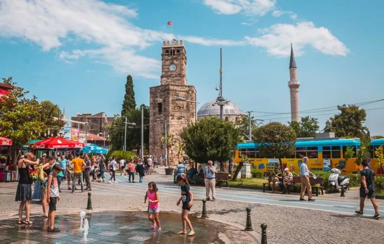 Uhrturm In Antalya In Der Turkei-2