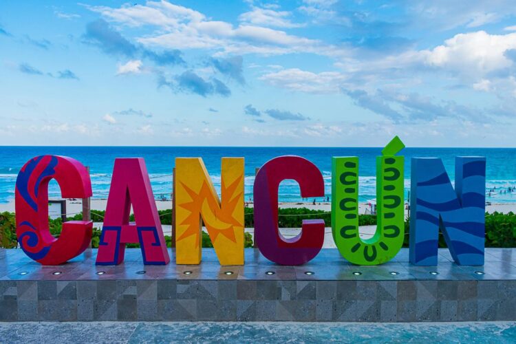 Where Is Cancun Mexico Located
