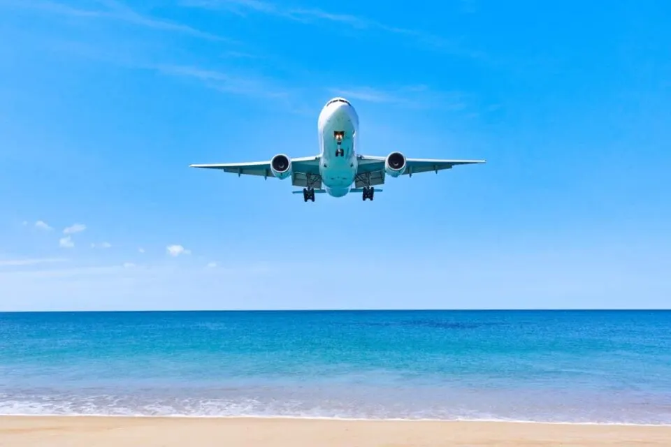 can you fly into tulum mexico