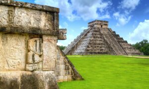 How to travel from Merida to Chichen Itza, Mexico