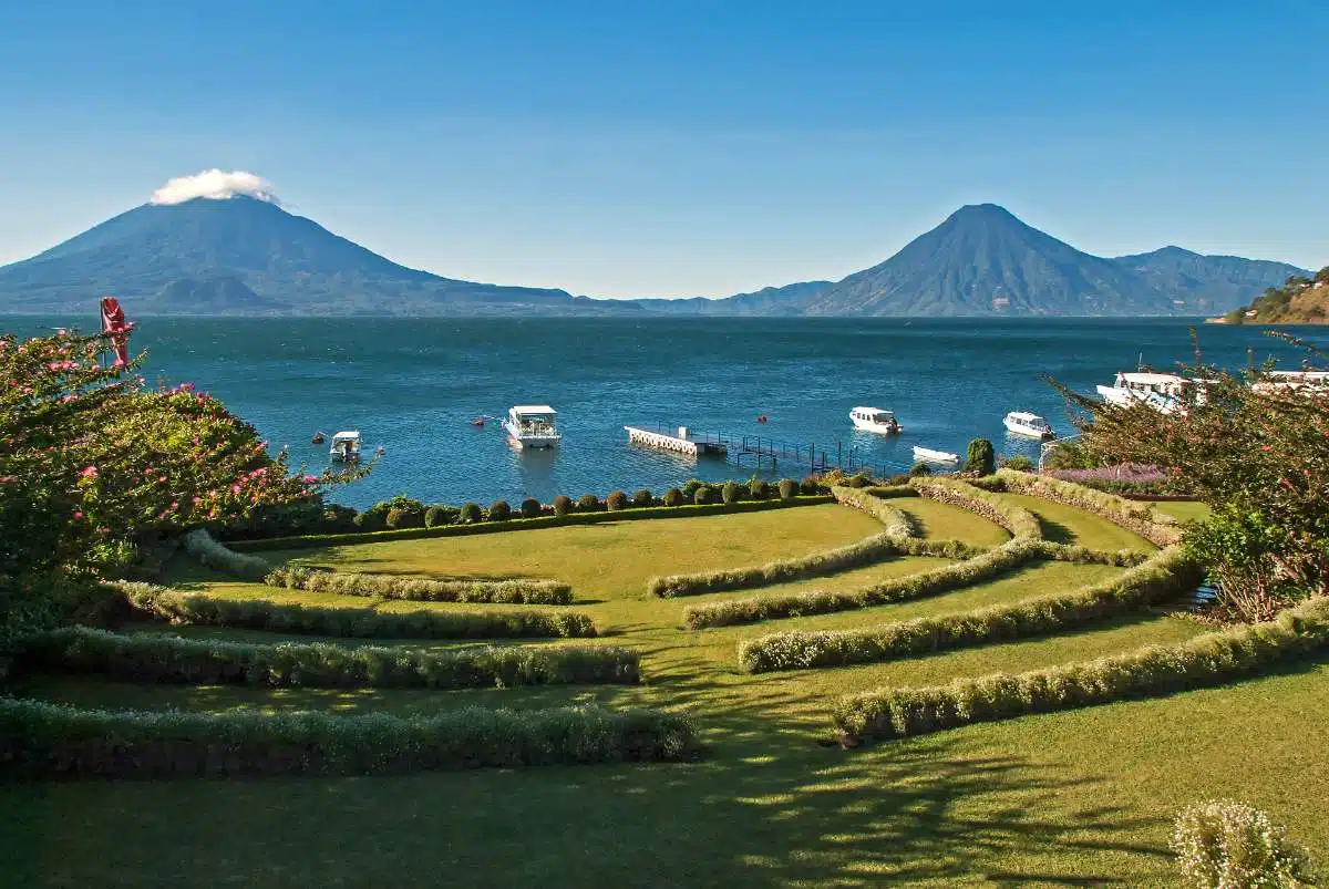 Hoe Kom Je Van Antigua Naar Het Meer Van Atitlan, Guatemala?