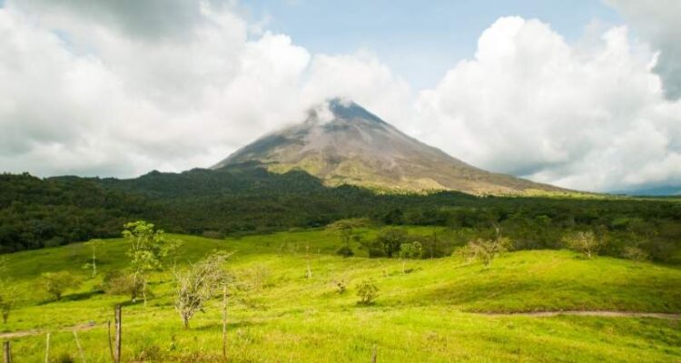Hoe Kom Je Van Tamarindo Naar La Fortuna, Costa Rica?