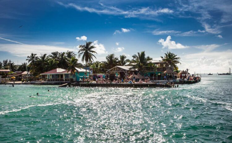 Hoe Kom Je Van Belize City Naar Caye Caulker, Belize?