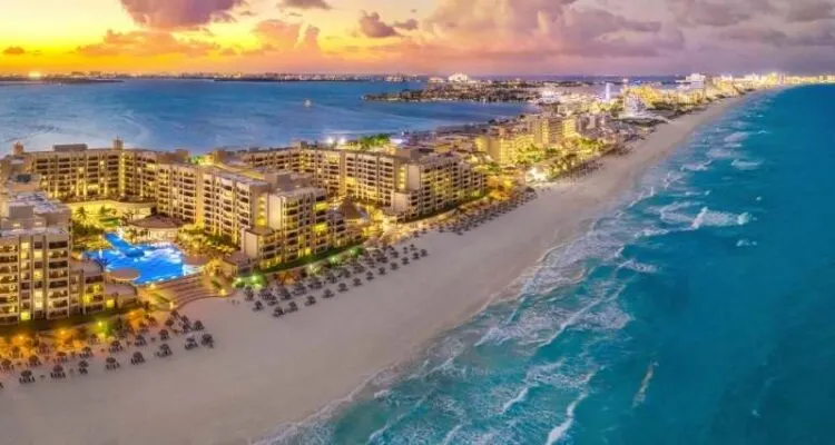 Wie-Komm-Ich-Von-Merida-Nach-Cancun-Mexiko