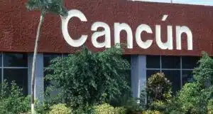 How to get from Playa del Carmen to Cancun Airport, Mexico