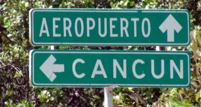 Wie Kommt Man Von Tulum Zum Flughafen Cancun, Mexiko