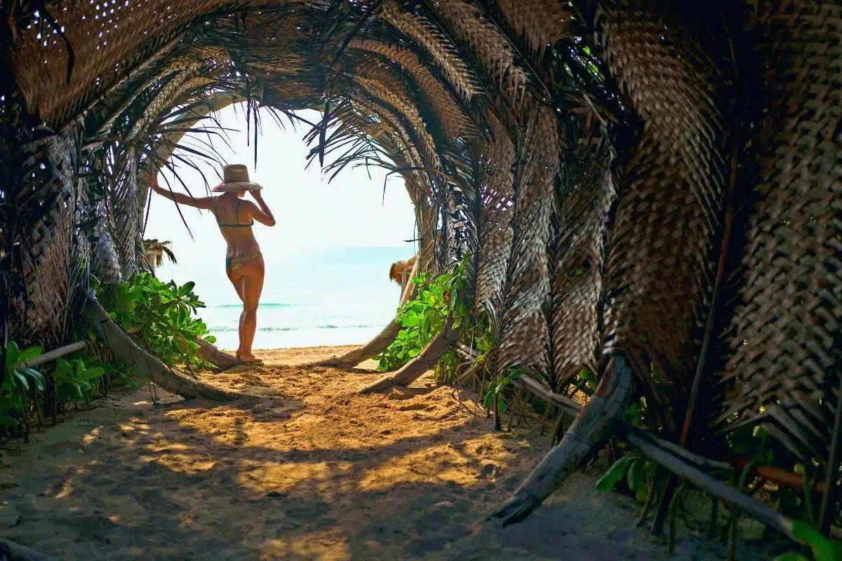 Entrada Al Club De Playa Casa Malca