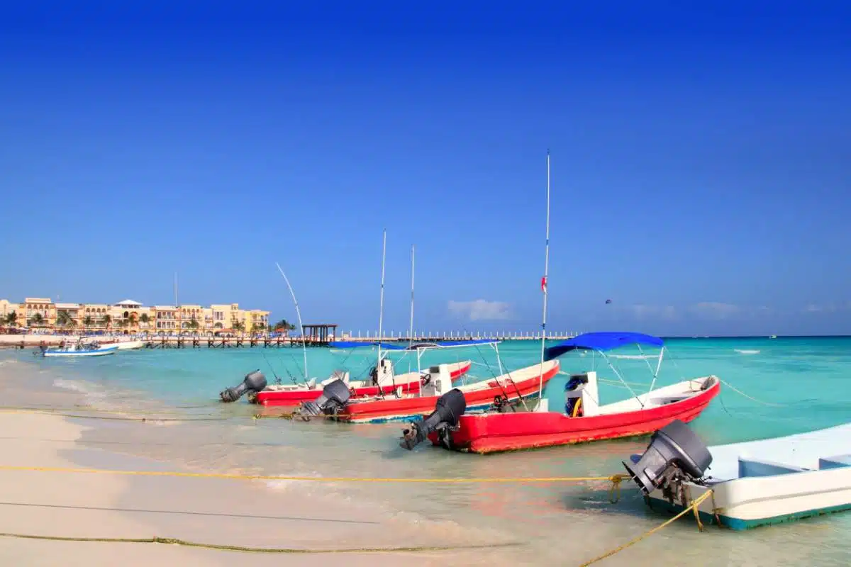 Hoe-Kom-Je-Van-Cozumel-Naar-Playa-Del-Carmen-Mexico