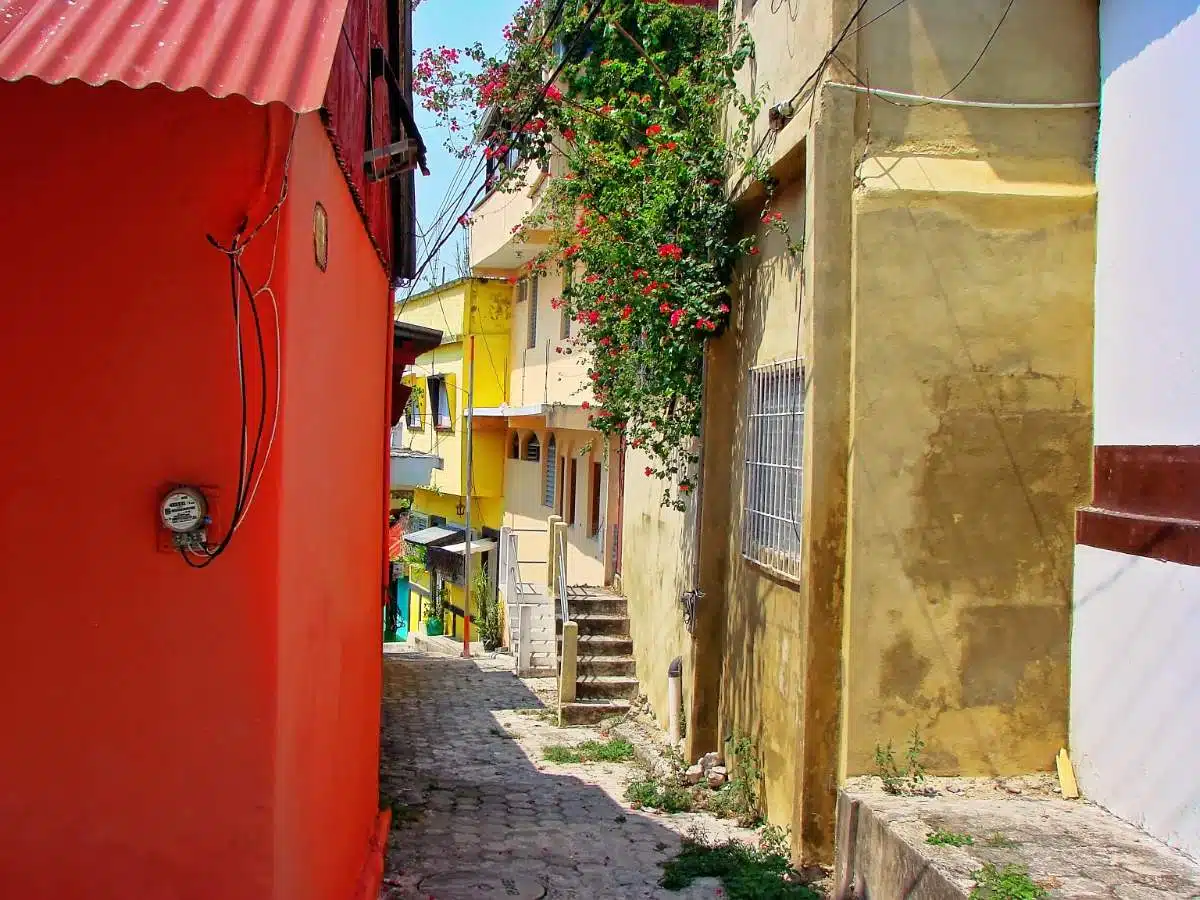 Come Arrivare Da Antigua A Flores, Guatemala