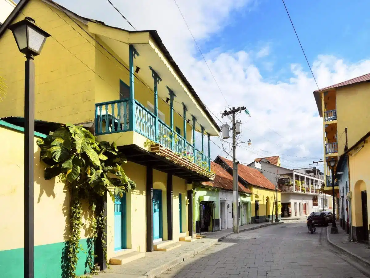 Come Arrivare Da Antigua A Flores, Guatemala