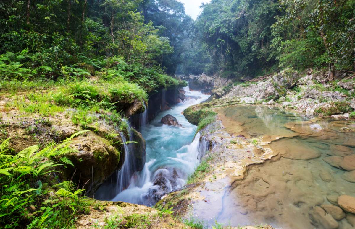 Hoe Kom Je Van Antigua Naar Lanquin, Guatemala?